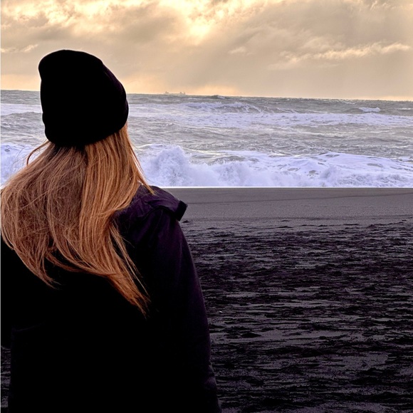 Meet your Posher, Edie - Picture 5 of 9